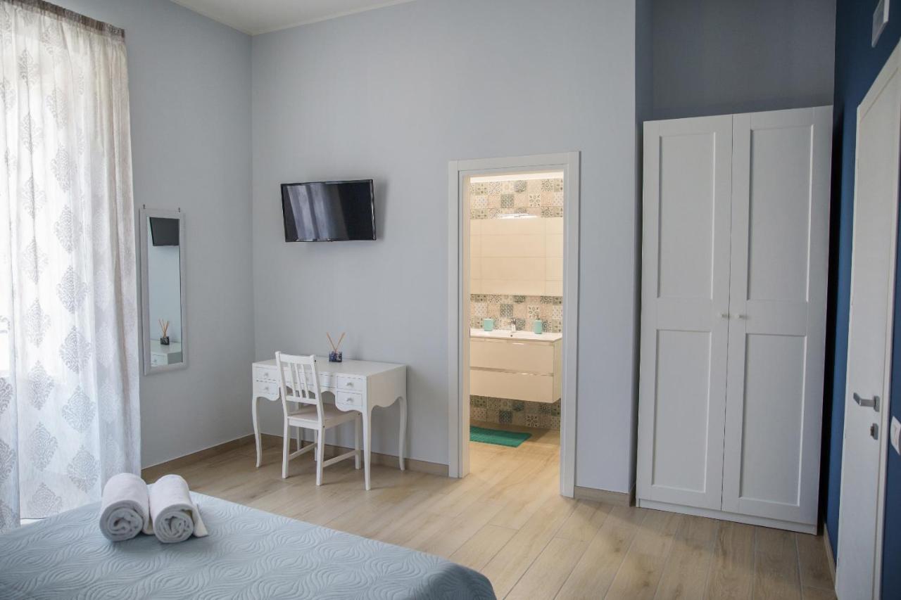 Gleda Rooms Deluxe Pompei Bagian luar foto