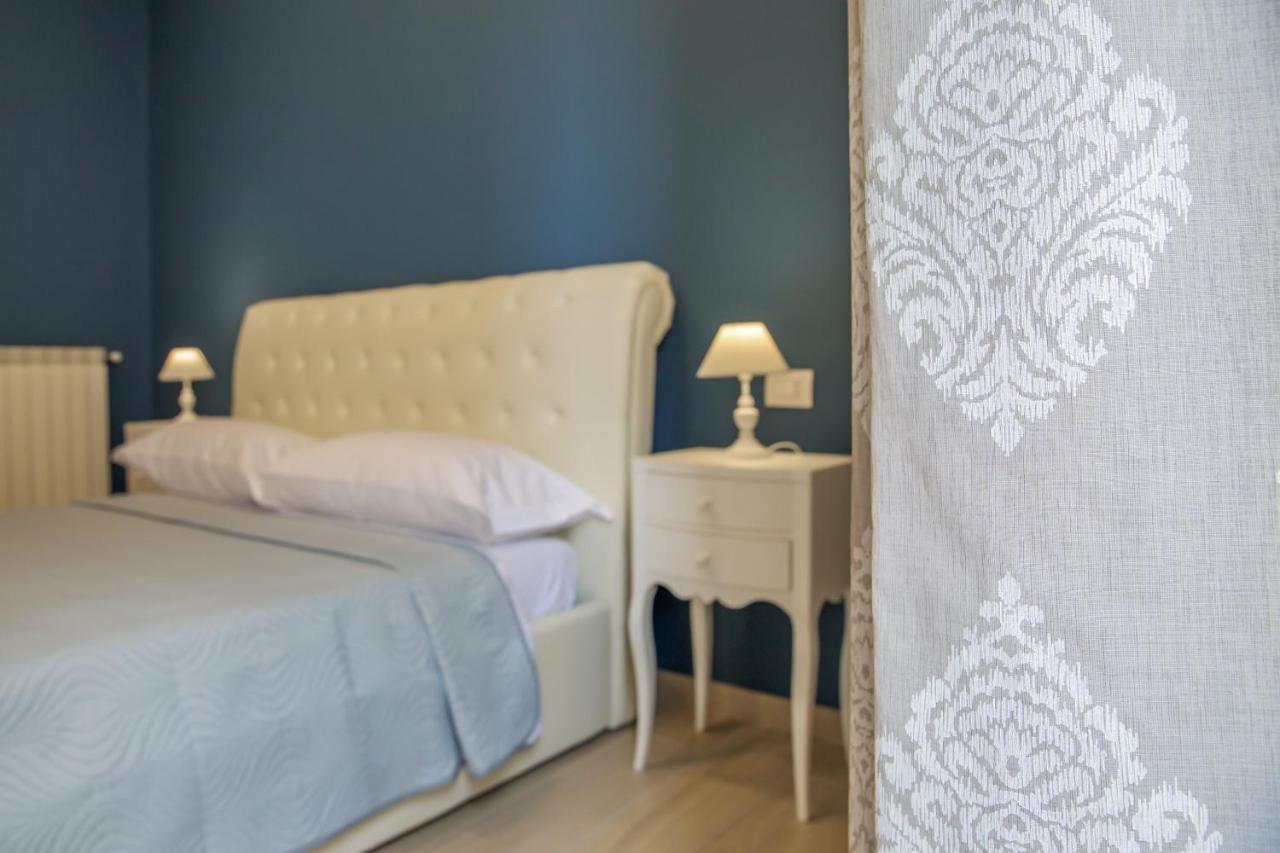 Gleda Rooms Deluxe Pompei Bagian luar foto