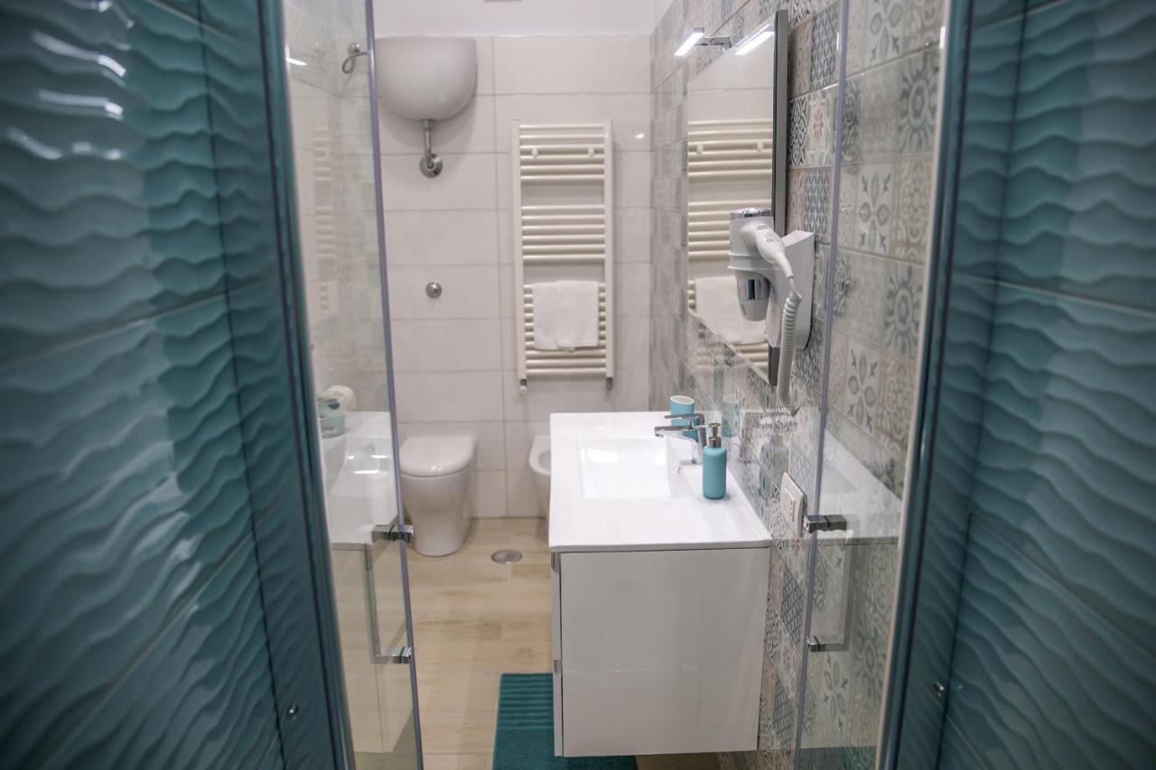 Gleda Rooms Deluxe Pompei Bagian luar foto