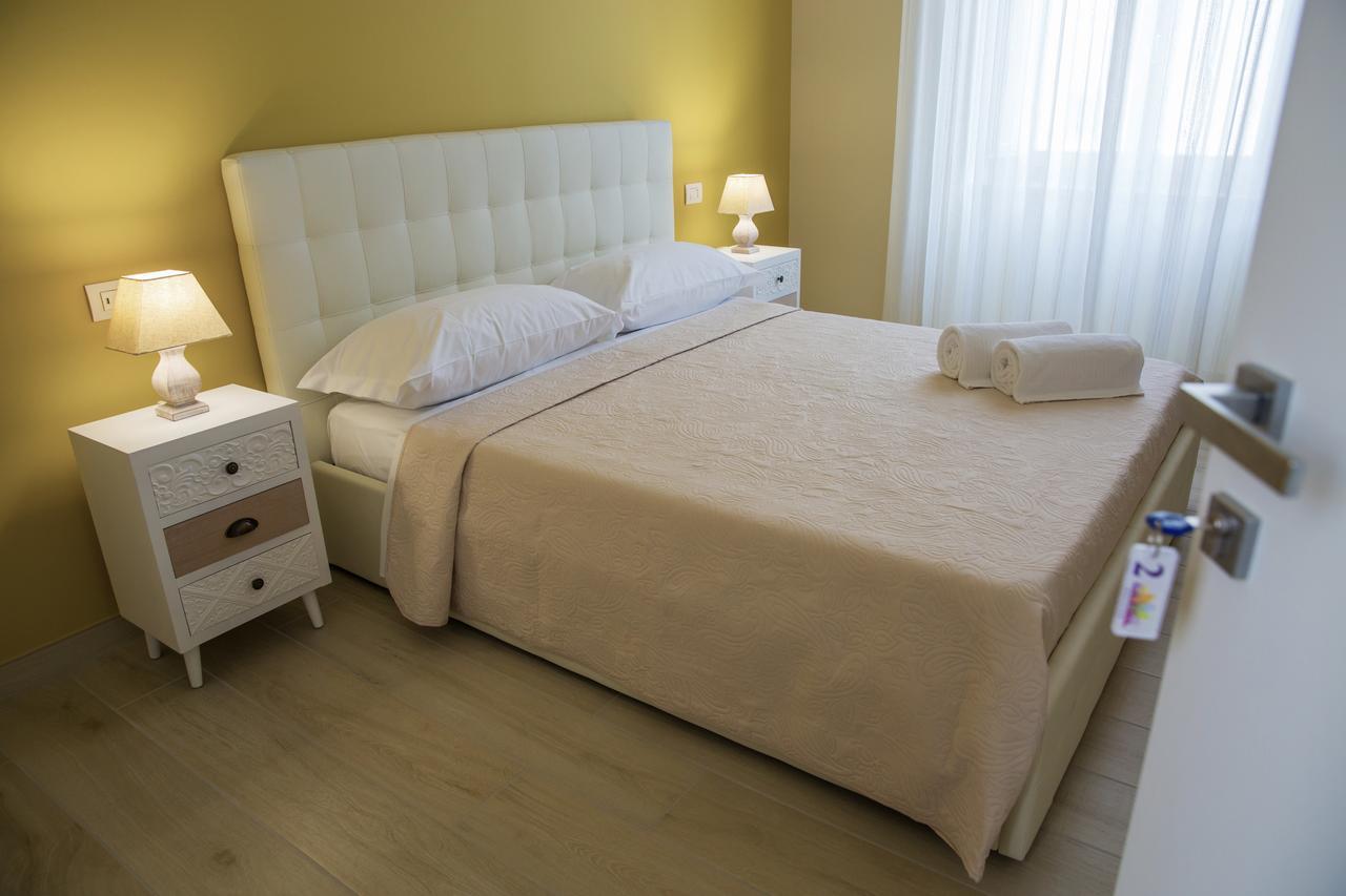 Gleda Rooms Deluxe Pompei Bagian luar foto