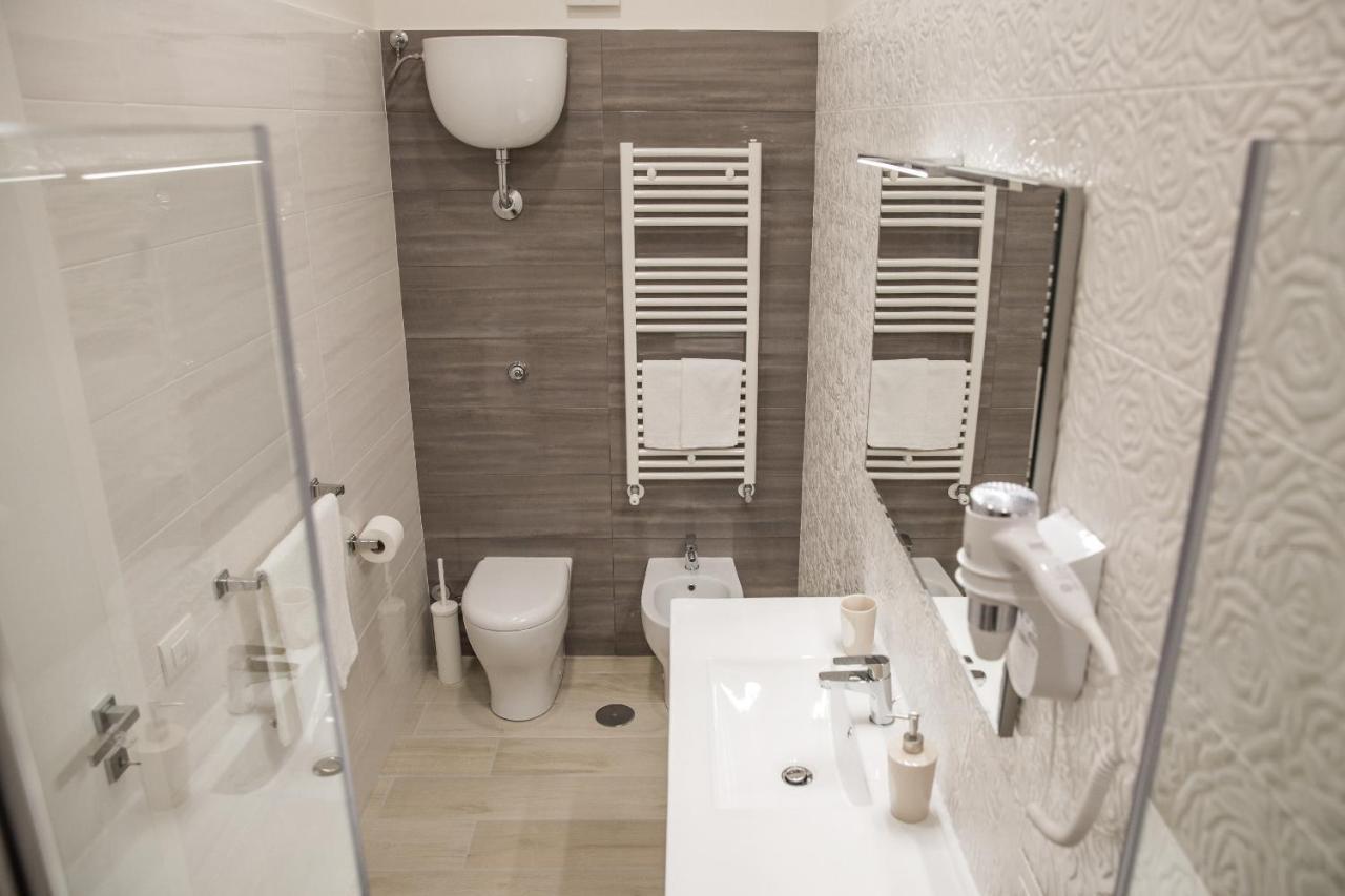 Gleda Rooms Deluxe Pompei Bagian luar foto