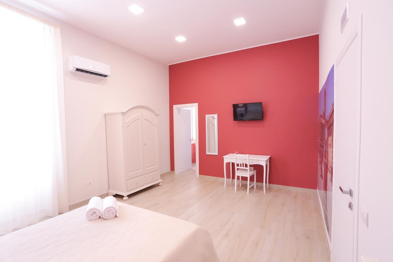 Gleda Rooms Deluxe Pompei Bagian luar foto