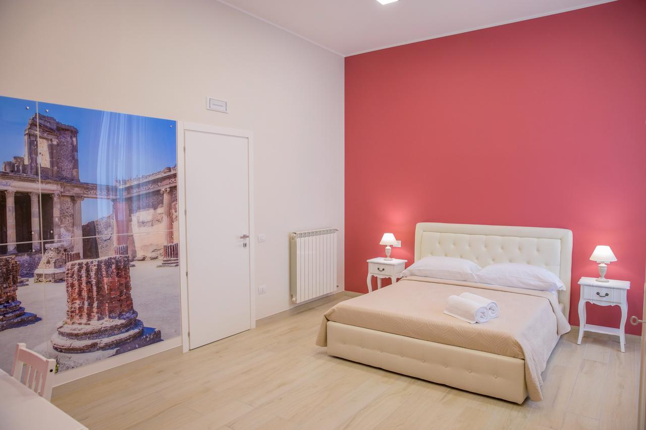 Gleda Rooms Deluxe Pompei Bagian luar foto